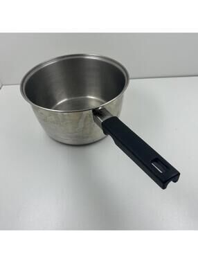 Meyer 7.5" Sauce Pan Stainless Steel Designed In U.S.A 2 QT 18/10